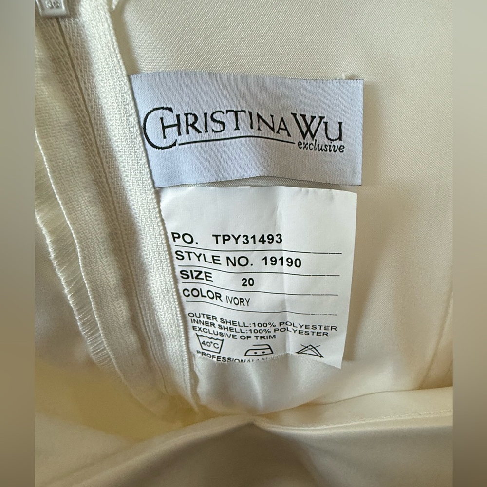 Christina Wu wedding dress size 20 - Picture 5 of 14